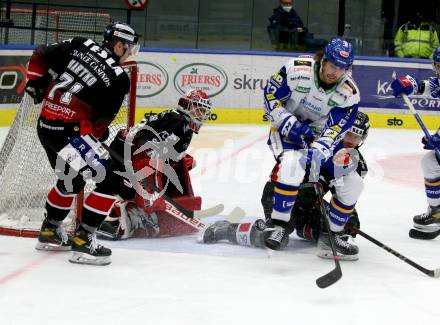 EBEL. Eishockey Bundesliga. VSV gegen Tesla Orli Znojmo. Chris Collins,  (VSV), Jan Bartko   (Znojmo). Villach, am 2.2.2022.
Foto: Kuess
www.qspictures.net
---
pressefotos, pressefotografie, kuess, qs, qspictures, sport, bild, bilder, bilddatenbank