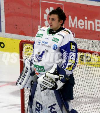 EBEL. Eishockey Bundesliga. VSV gegen Tesla Orli Znojmo.  Alexander Schmidt (VSV). Villach, am 2.2.2022.
Foto: Kuess
www.qspictures.net
---
pressefotos, pressefotografie, kuess, qs, qspictures, sport, bild, bilder, bilddatenbank