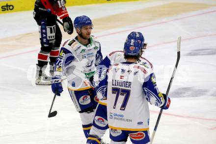 EBEL. Eishockey Bundesliga. VSV gegen Tesla Orli Znojmo. Torjubel John Hughes, Philipp Lindner  (VSV). Villach, am 2.2.2022.
Foto: Kuess
www.qspictures.net
---
pressefotos, pressefotografie, kuess, qs, qspictures, sport, bild, bilder, bilddatenbank