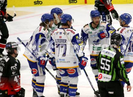 EBEL. Eishockey Bundesliga. VSV gegen Tesla Orli Znojmo.  Torjubel Chris Collins, John Hughes, Philipp Lindner, Brett Flemming (VSV). Villach, am 2.2.2022.
Foto: Kuess
www.qspictures.net
---
pressefotos, pressefotografie, kuess, qs, qspictures, sport, bild, bilder, bilddatenbank