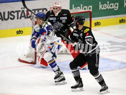 EBEL. Eishockey Bundesliga. VSV gegen Dornbirn Bulldogs. Marco Richter,   (VSV), Davis Vandane  (Dornbirn). Villach, am 5.2.2022.
Foto: Kuess
www.qspictures.net
---
pressefotos, pressefotografie, kuess, qs, qspictures, sport, bild, bilder, bilddatenbank