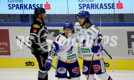 EBEL. Eishockey Bundesliga. VSV gegen Dornbirn Bulldogs. Torjubel Benjamin Lanzinger, Maximilian Rebernig  (VSV). Villach, am 5.2.2022.
Foto: Kuess
www.qspictures.net
---
pressefotos, pressefotografie, kuess, qs, qspictures, sport, bild, bilder, bilddatenbank