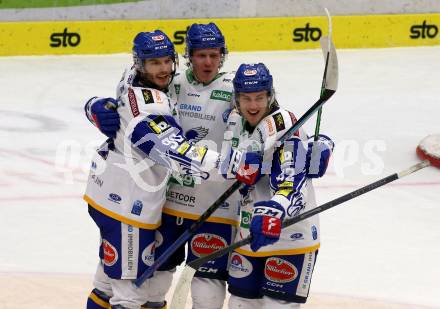 EBEL. Eishockey Bundesliga. VSV gegen Hydro Fehervar AV 19.  Torjubel Marco Richter, Benjamin Lanzinger, Alexander Rauchenwald (VSV). Villach, am 6.2.2022.
Foto: Kuess
www.qspictures.net
---
pressefotos, pressefotografie, kuess, qs, qspictures, sport, bild, bilder, bilddatenbank