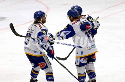 EBEL. Eishockey Bundesliga. VSV gegen Hydro Fehervar AV 19.  Torjubel Chris Collins, Scott Kosmachuk, Jamie Fraser (VSV). Villach, am 6.2.2022.
Foto: Kuess
www.qspictures.net
---
pressefotos, pressefotografie, kuess, qs, qspictures, sport, bild, bilder, bilddatenbank