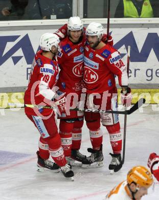 EBEL. Eishockey Bundesliga. KAC gegen	Steinbach Black Wings Linz.  Torjubel Davis Maier, Steven Strong, Stefan Geier (KAC). Klagenfurt, am 8.2.2022.
Foto: Kuess
www.qspictures.net

---
pressefotos, pressefotografie, kuess, qs, qspictures, sport, bild, bilder, bilddatenbank