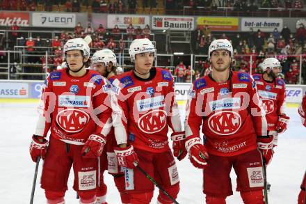 EBEL. Eishockey Bundesliga. KAC gegen	Steinbach Black Wings Linz. Nikolaus Kraus, Kele Steffler, Thomas Vallant (KAC). Klagenfurt, am 8.2.2022.
Foto: Kuess
www.qspictures.net

---
pressefotos, pressefotografie, kuess, qs, qspictures, sport, bild, bilder, bilddatenbank