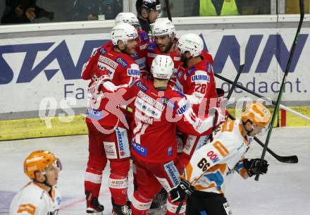 EBEL. Eishockey Bundesliga. KAC gegen	Steinbach Black Wings Linz. Torjubel Davis Maier, Steven Strong, Stefan Geier, Martin Schumnig, Lukas Haudum (KAC). Klagenfurt, am 8.2.2022.
Foto: Kuess
www.qspictures.net

---
pressefotos, pressefotografie, kuess, qs, qspictures, sport, bild, bilder, bilddatenbank