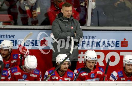 EBEL. Eishockey Bundesliga. KAC gegen	Steinbach Black Wings Linz. Head Coach Juha Vuori (KAC). Klagenfurt, am 8.2.2022.
Foto: Kuess
www.qspictures.net

---
pressefotos, pressefotografie, kuess, qs, qspictures, sport, bild, bilder, bilddatenbank