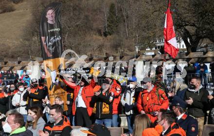 Schi Ski Alpin. Empfang Matthias Mayer.  Fans.   Afritz, 12.2.2022.
Foto: Kuess
www.qspictures.net

---
pressefotos, pressefotografie, kuess, qs, qspictures, sport, bild, bilder, bilddatenbank