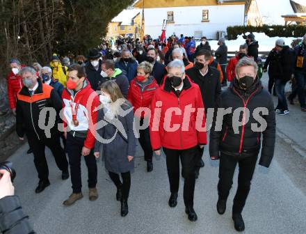 Schi Ski Alpin. Empfang Matthias Mayer. Matthias Mayer,  Ehefrau Claudia, Landeshauptmann Peter Kaiser, Arno Arthofer.   Afritz, 12.2.2022.
Foto: Kuess
www.qspictures.net

---
pressefotos, pressefotografie, kuess, qs, qspictures, sport, bild, bilder, bilddatenbank