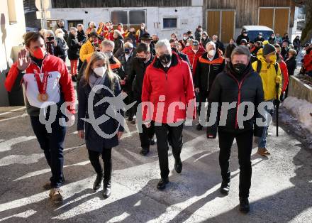 Schi Ski Alpin. Empfang Matthias Mayer.  Matthias Mayer, Ehefrau Claudia, Landeshauptmann Peter Kauser, Arno Arthofer.   Afritz, 12.2.2022.
Foto: Kuess
www.qspictures.net

---
pressefotos, pressefotografie, kuess, qs, qspictures, sport, bild, bilder, bilddatenbank