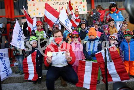 Schi Ski Alpin. Empfang Matthias Mayer.  .   Afritz, 12.2.2022.
Foto: Kuess
www.qspictures.net

---
pressefotos, pressefotografie, kuess, qs, qspictures, sport, bild, bilder, bilddatenbank