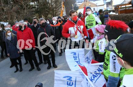 Schi Ski Alpin. Empfang Matthias Mayer.  Afritz, 12.2.2022.
Foto: Kuess
www.qspictures.net

---
pressefotos, pressefotografie, kuess, qs, qspictures, sport, bild, bilder, bilddatenbank