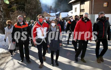 Schi Ski Alpin. Empfang Matthias Mayer. Buergermeister Maximilian Linder, Matthias Mayer mit Ehefrau Claudia, Landeshauptmann Peter Kaiser, Arno Arthofer.   Afritz, 12.2.2022.
Foto: Kuess
www.qspictures.net




---
pressefotos, pressefotografie, kuess, qs, qspictures, sport, bild, bilder, bilddatenbank