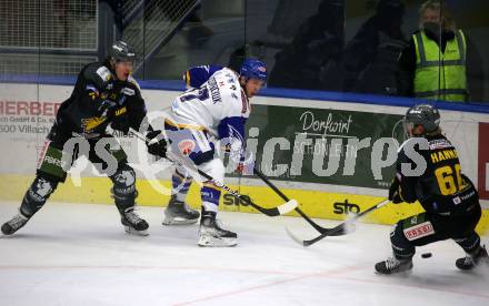 EBEL. Eishockey Bundesliga. VSV gegen HC Pustertal Woelfe. Scott Kosmachuk,   (VSV), Jakob Stukel, Shane Robert Hanna  (Pustertal). Villach, am 16.2.2022.
Foto: Kuess
www.qspictures.net
---
pressefotos, pressefotografie, kuess, qs, qspictures, sport, bild, bilder, bilddatenbank