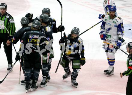 EBEL. Eishockey Bundesliga. VSV gegen HC Pustertal Woelfe. Torjubel Pustertal. Villach, am 16.2.2022.
Foto: Kuess
www.qspictures.net
---
pressefotos, pressefotografie, kuess, qs, qspictures, sport, bild, bilder, bilddatenbank