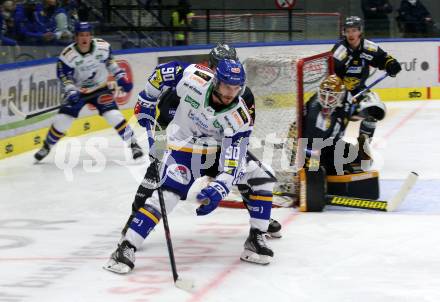 EBEL. Eishockey Bundesliga. VSV gegen HC Pustertal Woelfe.  Alexander Rauchenwald, (VSV),  Simon Berger, Tomas Joshua Sholl  (Pustertal). Villach, am 16.2.2022.
Foto: Kuess
www.qspictures.net
---
pressefotos, pressefotografie, kuess, qs, qspictures, sport, bild, bilder, bilddatenbank