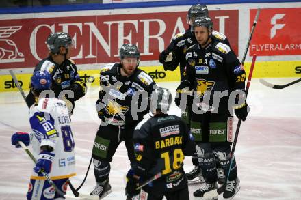 EBEL. Eishockey Bundesliga. VSV gegen HC Pustertal Woelfe. Torjubel Gregory Kenneth Charles Carey   (Pustertal). Villach, am 16.2.2022.
Foto: Kuess
www.qspictures.net
---
pressefotos, pressefotografie, kuess, qs, qspictures, sport, bild, bilder, bilddatenbank