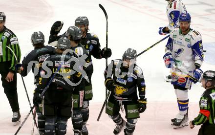 EBEL. Eishockey Bundesliga. VSV gegen HC Pustertal Woelfe.  Torjubel    (Pustertal). Villach, am 16.2.2022.
Foto: Kuess
www.qspictures.net
---
pressefotos, pressefotografie, kuess, qs, qspictures, sport, bild, bilder, bilddatenbank