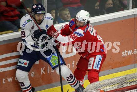 EBEL. Eishockey Bundesliga. KAC gegen	Hydro Fehervar AV 19. Samuel Witting,  (KAC), Daniel Szabo  (Fehervar). Klagenfurt, am 18.2.2022.
Foto: Kuess
www.qspictures.net

---
pressefotos, pressefotografie, kuess, qs, qspictures, sport, bild, bilder, bilddatenbank