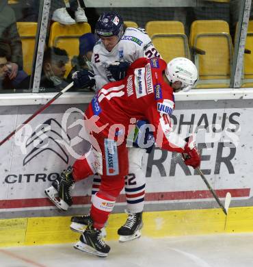 EBEL. Eishockey Bundesliga. VSV gegen HC Pustertal Woelfe.  Lukas Haudum,  (VSV),  Milan Horvath (Pustertal). Villach, am 16.2.2022.
Foto: Kuess
www.qspictures.net
---
pressefotos, pressefotografie, kuess, qs, qspictures, sport, bild, bilder, bilddatenbank