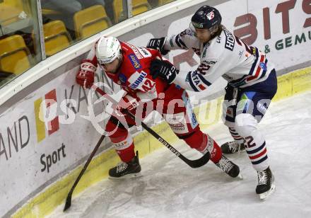 EBEL. Eishockey Bundesliga. KAC gegen	Hydro Fehervar AV 19. Rok Ticar,  (KAC), Milan Horvath  (Fehervar). Klagenfurt, am 18.2.2022.
Foto: Kuess
www.qspictures.net

---
pressefotos, pressefotografie, kuess, qs, qspictures, sport, bild, bilder, bilddatenbank