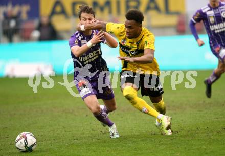 Fussball Bundesliga. SK Austria Klagenfurt gegen Cashpoint SCR Altach. Alex Timossi Andersson (Klagenfurt), Nosa Iyobosa Edokpolor (Altach). Klagenfurt, am 20.2.2022.
Foto: Kuess
www.qspictures.net
---
pressefotos, pressefotografie, kuess, qs, qspictures, sport, bild, bilder, bilddatenbank