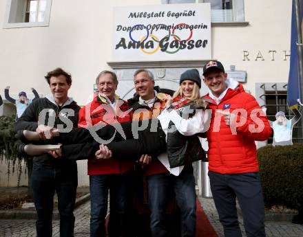 Snowboard. Slopestyle.  Big Air. Empfang Olympiasiegerin Anna Gasser.   Matthias Mayer, Franz Klammer, Anna Gasser,  Fritz Strobl,  Thomas Morgenstern. Millstatt, am 20.2.2022.
Foto: Kuess
www.qspictures.net
---
pressefotos, pressefotografie, kuess, qs, qspictures, sport, bild, bilder, bilddatenbank