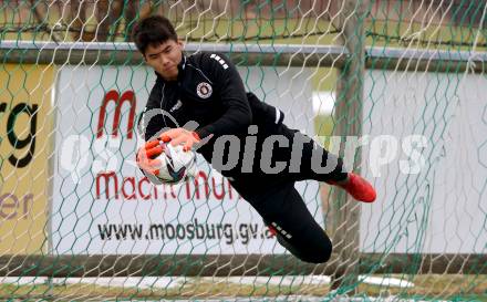 Fussball Bundesliga. Training SK Austria Klagenfurt.  Shaoziang Liu. Moosburg, am 19.2.2022.
Foto: Kuess
www.qspictures.net

---
pressefotos, pressefotografie, kuess, qs, qspictures, sport, bild, bilder, bilddatenbank