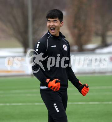 Fussball Bundesliga. Training SK Austria Klagenfurt.  Shaoziang Liu. Moosburg, am 19.2.2022.
Foto: Kuess
www.qspictures.net
---
pressefotos, pressefotografie, kuess, qs, qspictures, sport, bild, bilder, bilddatenbank