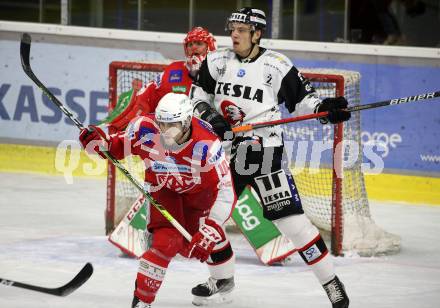 EBEL. Eishockey Bundesliga. KAC gegen	Tesla Orli Znojmo. Thomas Vallant, (KAC), Filip Ahl   (Znojmo). Klagenfurt, am 18.2.2022.
Foto: Kuess
www.qspictures.net

---
pressefotos, pressefotografie, kuess, qs, qspictures, sport, bild, bilder, bilddatenbank