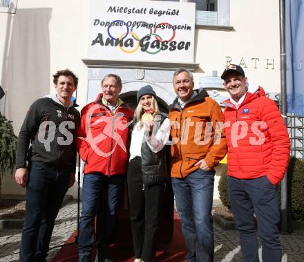 Snowboard. Slopestyle.  Big Air. Empfang Olympiasiegerin Anna Gasser.   Matthias Mayer, Franz Klammer, Anna Gasser,  Fritz Strobl,  Thomas Morgenstern. Millstatt, am 20.2.2022.
Foto: Kuess
www.qspictures.net
---
pressefotos, pressefotografie, kuess, qs, qspictures, sport, bild, bilder, bilddatenbank