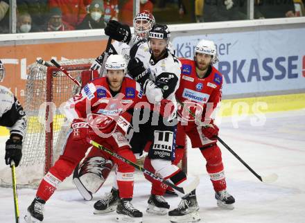 EBEL. Eishockey Bundesliga. KAC gegen	Tesla Orli Znojmo. Manuel Geier, Daniel Obersteiner,  (KAC),  Dominik Tejnor, Pavel Kantor (Znojmo). Klagenfurt, am 18.2.2022.
Foto: Kuess
www.qspictures.net

---
pressefotos, pressefotografie, kuess, qs, qspictures, sport, bild, bilder, bilddatenbank