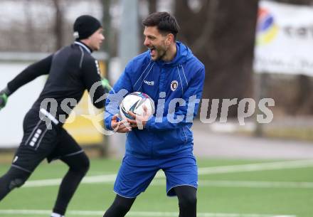 Fussball Bundesliga. Training SK Austria Klagenfurt.  Darijo Pecirep. Moosburg, am 19.2.2022.
Foto: Kuess
www.qspictures.net
---
pressefotos, pressefotografie, kuess, qs, qspictures, sport, bild, bilder, bilddatenbank