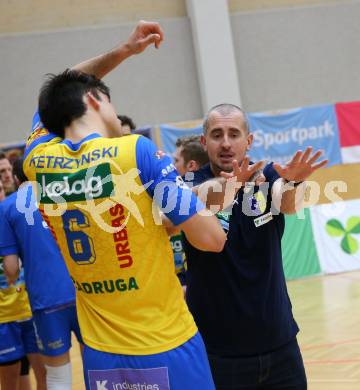 Volleyball MEVZA League 2022 - Final Four. ACH Volley Ljubljana gegen SK Zadruga Aich/Dob.  Trainer Bogdan Tanase (Aich/Dob). Bleiburg, am 19.2.2022.
Foto: Kuess
www.qspictures.net
---
pressefotos, pressefotografie, kuess, qs, qspictures, sport, bild, bilder, bilddatenbank