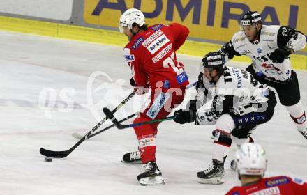 EBEL. Eishockey Bundesliga. KAC gegen	Tesla Orli Znojmo. Hundertpfund Thomas (KAC), Matus Radim  (Znojmo). Klagenfurt, am 18.2.2022.
Foto: Kuess
www.qspictures.net

---
pressefotos, pressefotografie, kuess, qs, qspictures, sport, bild, bilder, bilddatenbank