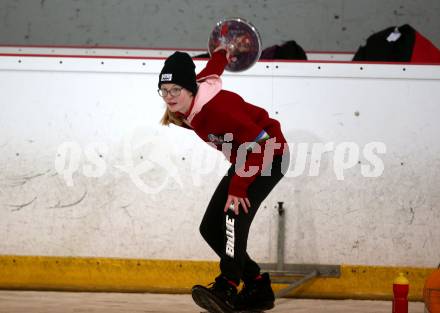 Stocksport. Eisschiessen. ZIelbewerb. Oesterreichische Meisterschaft.   Julia Fink. Radenthein, am 30.1.2022.
Foto: Kuess
---
pressefotos, pressefotografie, kuess, qs, qspictures, sport, bild, bilder, bilddatenbank