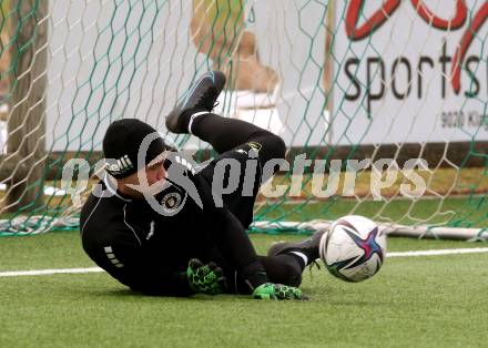 Fussball Bundesliga. Training SK Austria Klagenfurt. Marcel Koestenbauer. Moosburg, am 19.2.2022.
Foto: Kuess
www.qspictures.net

---
pressefotos, pressefotografie, kuess, qs, qspictures, sport, bild, bilder, bilddatenbank