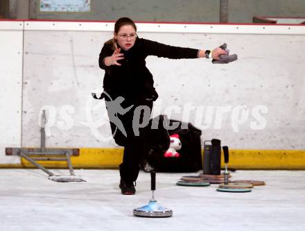 Stocksport. Eisschiessen. ZIelbewerb. Oesterreichische Meisterschaft.   Katharina Omelko. Radenthein, am 30.1.2022.
Foto: Kuess
---
pressefotos, pressefotografie, kuess, qs, qspictures, sport, bild, bilder, bilddatenbank