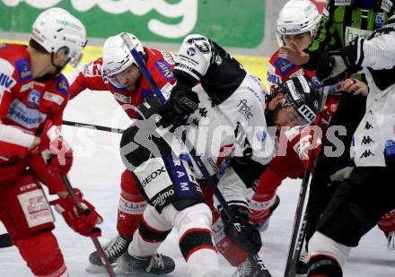 EBEL. Eishockey Bundesliga. KAC gegen	Tesla Orli Znojmo. Rok Ticar, (KAC),  Brittain Josh (Znojmo). Klagenfurt, am 18.2.2022.
Foto: Kuess
www.qspictures.net

---
pressefotos, pressefotografie, kuess, qs, qspictures, sport, bild, bilder, bilddatenbank