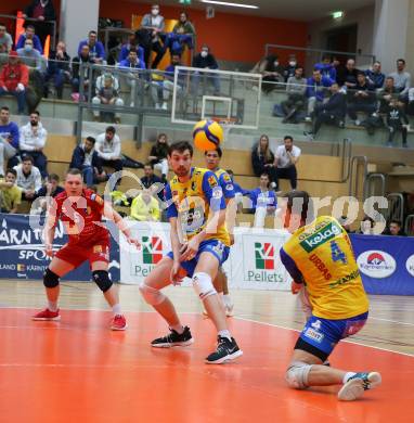 Volleyball MEVZA League 2022 - Final Four. ACH Volley Ljubljana gegen SK Zadruga Aich/Dob. Marek Gergely, Marino Marelic, Manuel Steiner  (Aich/Dob). Bleiburg, am 19.2.2022.
Foto: Kuess
www.qspictures.net
---
pressefotos, pressefotografie, kuess, qs, qspictures, sport, bild, bilder, bilddatenbank