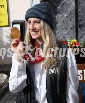 Snowboard. Slopestyle.  Big Air. Empfang Olympiasiegerin Anna Gasser.   . Millstatt, am 20.2.2022.
Foto: Kuess
www.qspictures.net
---
pressefotos, pressefotografie, kuess, qs, qspictures, sport, bild, bilder, bilddatenbank