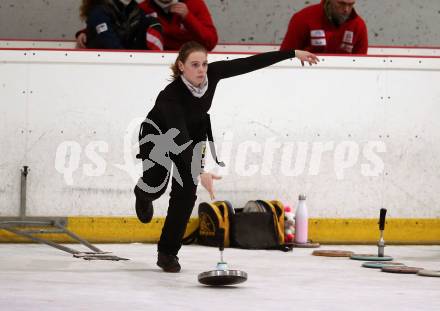 Stocksport. Eisschiessen. ZIelbewerb. Oesterreichische Meisterschaft.   Julia Omelko. Radenthein, am 30.1.2022.
Foto: Kuess
---
pressefotos, pressefotografie, kuess, qs, qspictures, sport, bild, bilder, bilddatenbank