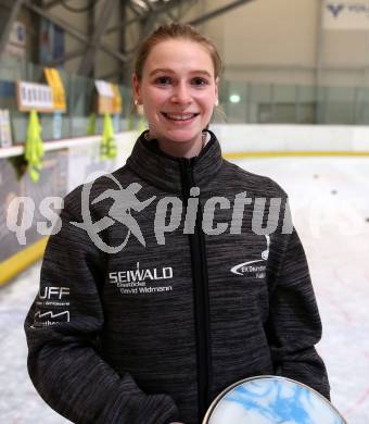 Stocksport. Eisschiessen. ZIelbewerb. Oesterreichische Meisterschaft.   Julia Omelko. Radenthein, am 30.1.2022.
Foto: Kuess

---
pressefotos, pressefotografie, kuess, qs, qspictures, sport, bild, bilder, bilddatenbank