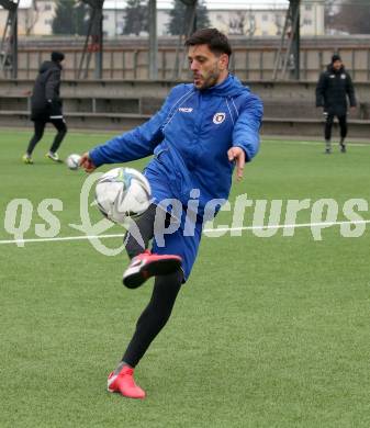 Fussball Bundesliga. Training SK Austria Klagenfurt.  Darijo Pecirep. Moosburg, am 19.2.2022.
Foto: Kuess
www.qspictures.net
---
pressefotos, pressefotografie, kuess, qs, qspictures, sport, bild, bilder, bilddatenbank