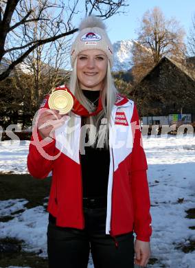 Schi Alpin. Empfang Olympiasiegerin Katharina Truppe. Katharina Truppe. Latschach, Finkenstein, am 23.2.2022.
Foto: Kuess
www.qspictures.net
---
pressefotos, pressefotografie, kuess, qs, qspictures, sport, bild, bilder, bilddatenbank