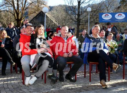 Schi Alpin. Empfang Olympiasiegerin Katharina Truppe. Thomas Morgenstern, Karl Schnabl, Fritz Strobl. Latschach, Finkenstein, am 23.2.2022.
Foto: Kuess
www.qspictures.net
---
pressefotos, pressefotografie, kuess, qs, qspictures, sport, bild, bilder, bilddatenbank