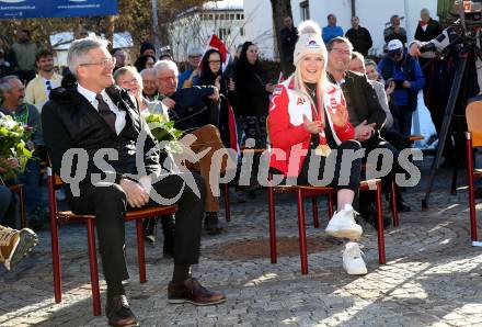 Schi Alpin. Empfang Olympiasiegerin Katharina Truppe. Landeshauptmann Peter Kaiser, Katharina Truppe,. Latschach, Finkenstein, am 23.2.2022.
Foto: Kuess
www.qspictures.net
---
pressefotos, pressefotografie, kuess, qs, qspictures, sport, bild, bilder, bilddatenbank