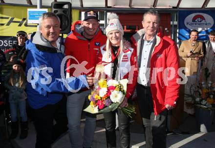 Schi Alpin. Empfang Olympiasiegerin Katharina Truppe. Fritz Strobl, Thomas Morgenstern, Katharina Truppe, Karl Schnabl. Latschach, Finkenstein, am 23.2.2022.
Foto: Kuess
www.qspictures.net
---
pressefotos, pressefotografie, kuess, qs, qspictures, sport, bild, bilder, bilddatenbank