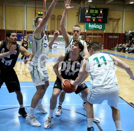 Basketball 2. Liga 2021/2022. Grunddurchgang 15. Runde.  KOS Celovec gegen  Woerthersee Piraten.  Marko Gutalj, Erik Groznik, Grega Sajevic (KOS), Alexander Pirker  (Piraten). Klagenfurt, am 25.2.2022.
Foto: Kuess
www.qspictures.net
---
pressefotos, pressefotografie, kuess, qs, qspictures, sport, bild, bilder, bilddatenbank